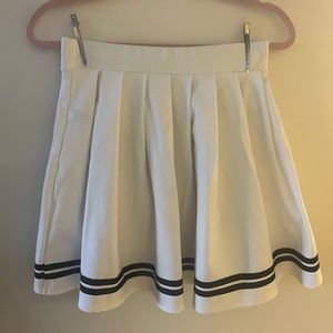 White Mini Skirt with Black Border: Size Small